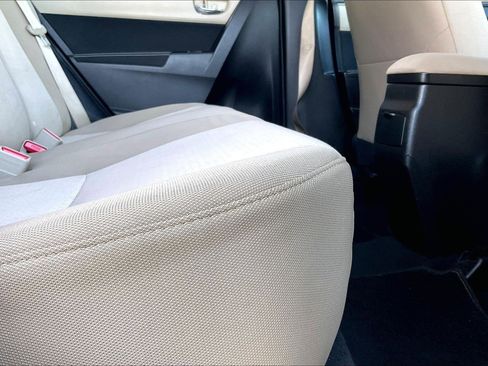 Used 2014 Toyota Corolla LE image 18