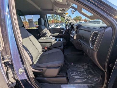 Used 2022 GMC Sierra 2500 SLE w/ SLE Convenience Package image 12