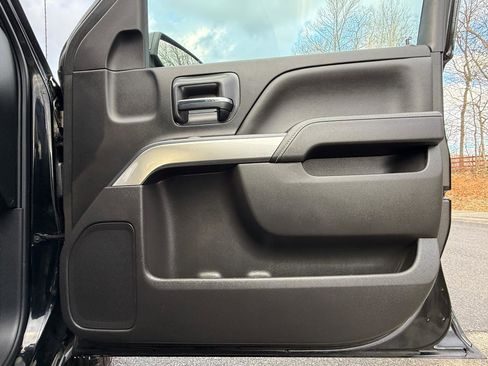 Used 2018 Chevrolet Silverado 1500 LT w/ All Star Edition image 26