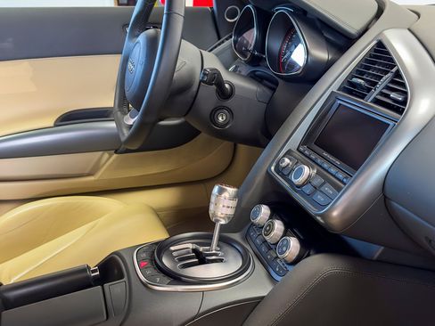 Used 2010 Audi R8 V10 image 46