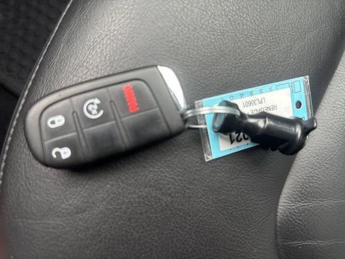 Used 2020 Jeep Renegade Trailhawk w/ Premium Leather Group image 27