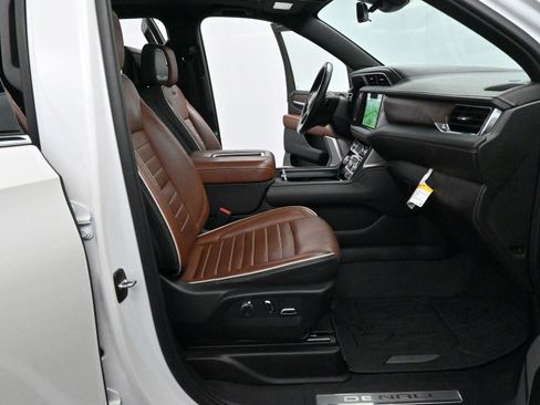 Used 2024 GMC Yukon XL Denali Ultimate image 37