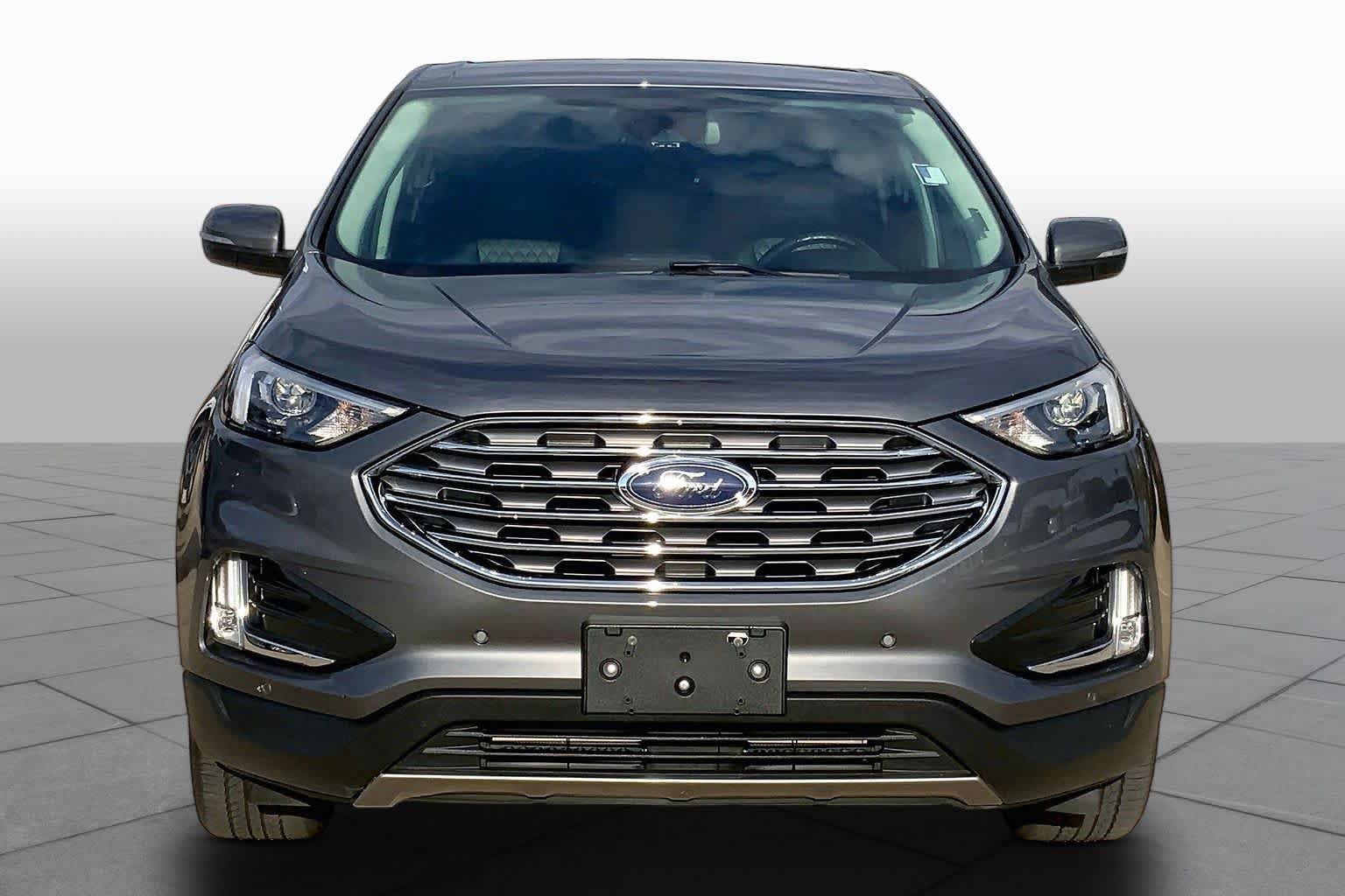Used 2023 Ford Edge Titanium AWD/4WD image 4