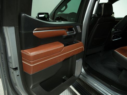 Certified 2025 GMC Sierra 1500 Denali Ultimate AWD/4WD image 37