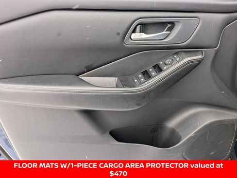 Certified 2025 Nissan Rogue SV image 23