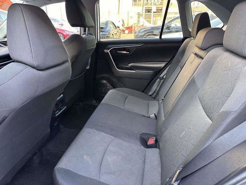 Used 2023 Toyota RAV4 XLE image 17