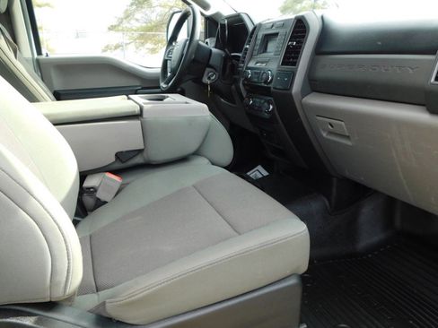 Used 2018 Ford F450 XL w/ XL Value Package image 36