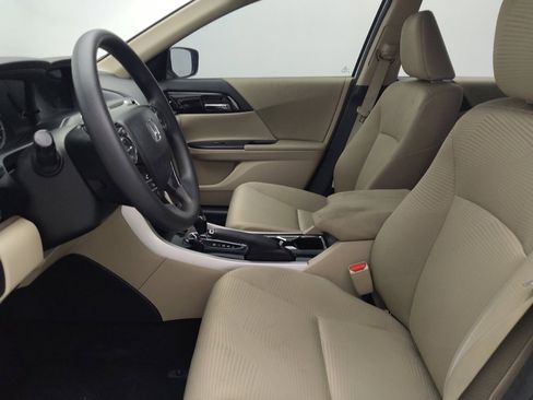 Used 2016 Honda Accord LX image 17