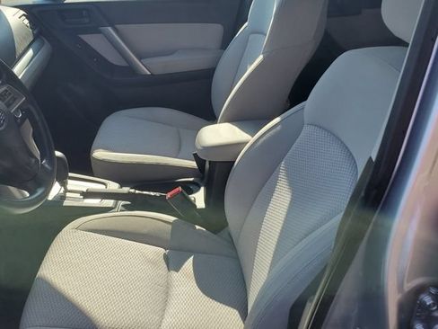 Used 2015 Subaru Forester 2.5i Premium w/ All-Weather Package AWD/4WD image 18
