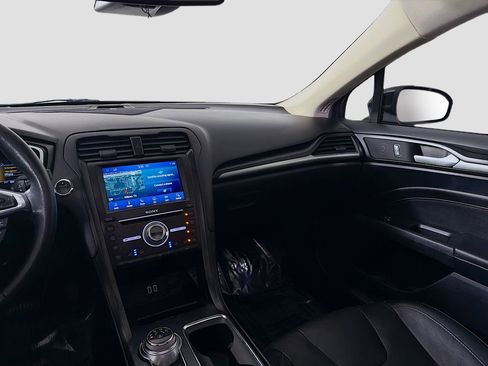 Used 2019 Ford Fusion Titanium image 27