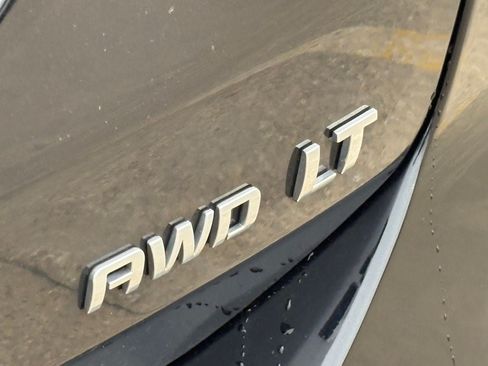 Used 2024 Chevrolet Equinox LT w/ Driver Convenience Package AWD/4WD image 12