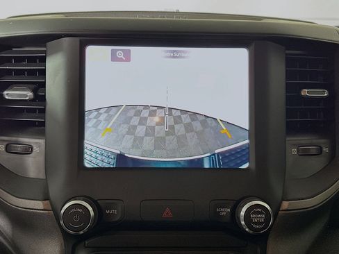 Used 2024 RAM 2500 Tradesman w/ Chrome Appearance Group image 25