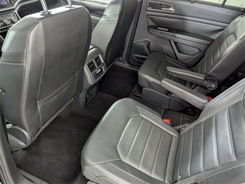 Used 2019 Volkswagen Atlas SEL Premium image 16