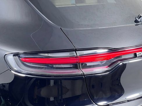 Certified 2024 Porsche Macan S AWD/4WD image 16