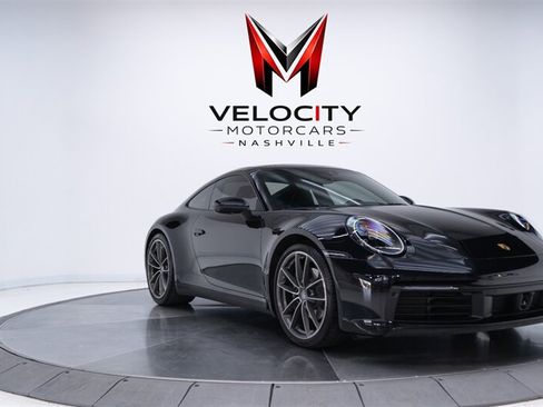 Used 2024 Porsche 911 Carrera RWD image 4