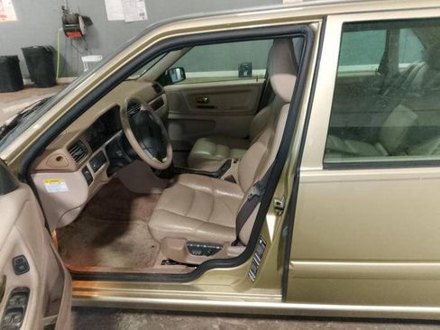 Used 1999 Volvo S70 AWD image 23