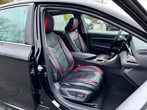 Used 2024 Toyota Camry XSE image 11