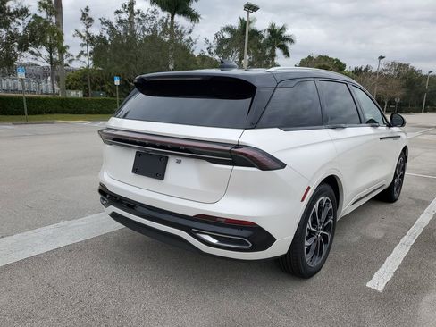 New 2026 Lincoln Nautilus Reserve AWD/4WD image 4
