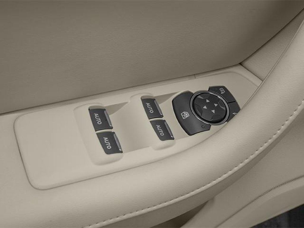Used 2014 Lincoln MKS w/ Equipment Group 101A FWD image 13