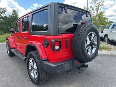 Used 2020 Jeep Wrangler Unlimited Sahara AWD/4WD image 3