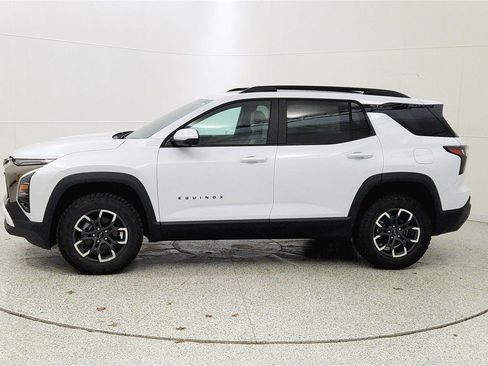 New 2026 Chevrolet Equinox ACTIV w/ Convenience Package III FWD image 4