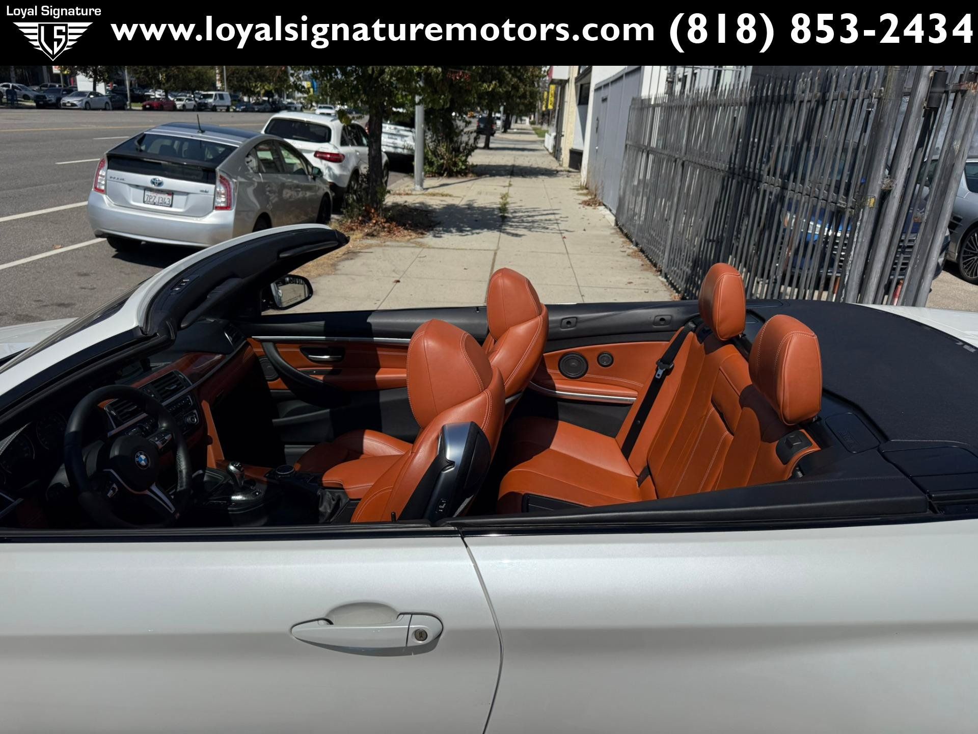 Used 2017 BMW M4 Convertible RWD image 9