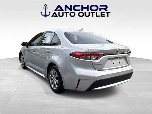 Used 2021 Toyota Corolla LE image 8