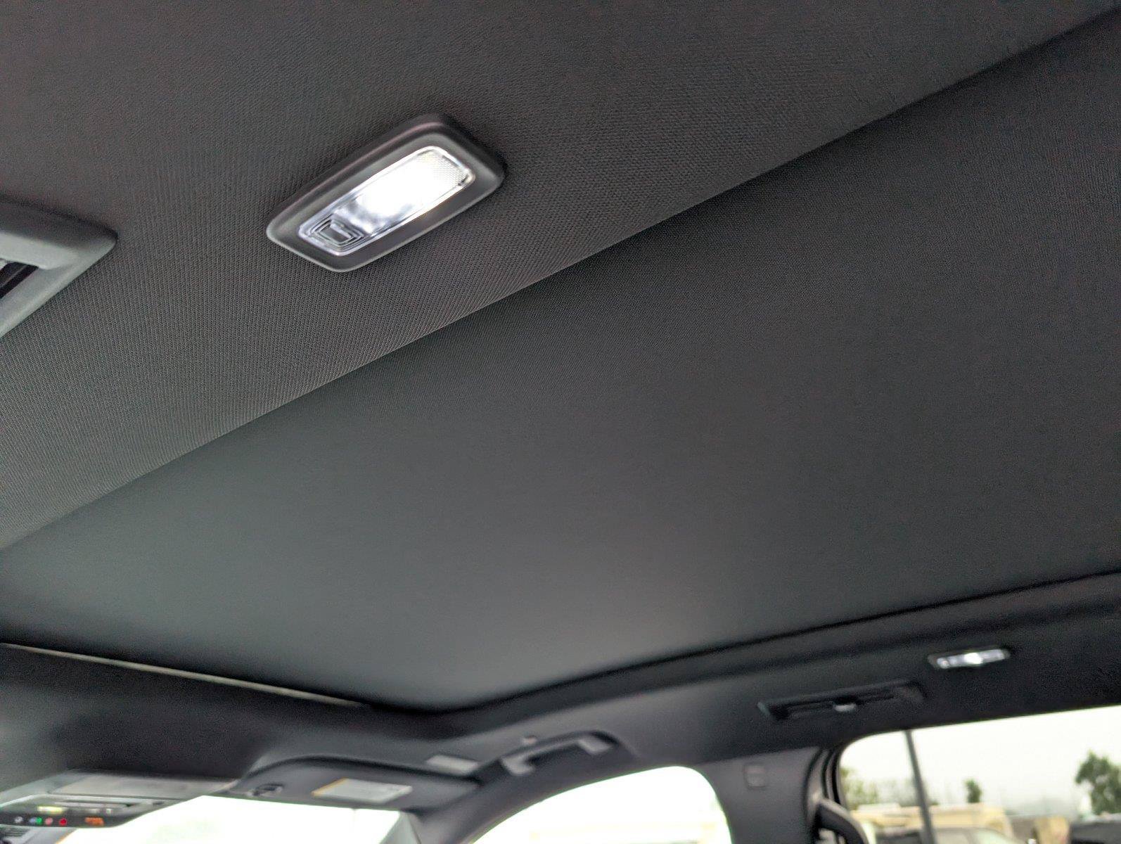 New 2027 Chevrolet Traverse RS w/ LPO, Floor Liner Package FWD image 30