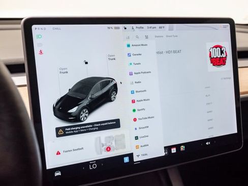 Used 2021 Tesla Model Y Long Range AWD/4WD image 14