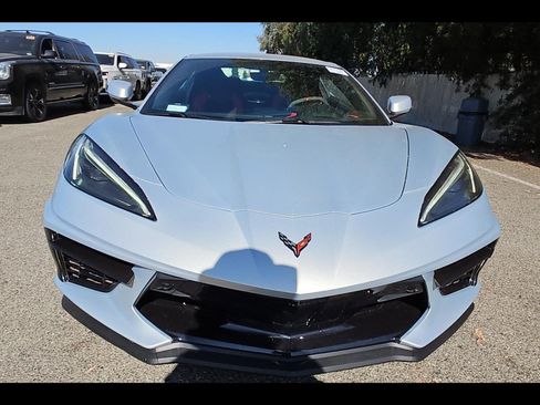 Used 2023 Chevrolet Corvette Stingray Preferred Conv w/ Z51 Performance Package RWD image 8