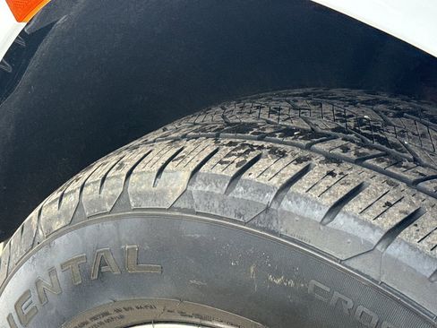 Used 2022 Chevrolet Tahoe LT w/ Luxury Package image 10