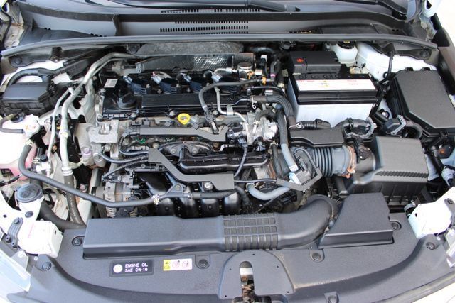 Used 2022 Toyota Corolla SE w/ SE Premium Package FWD image 40