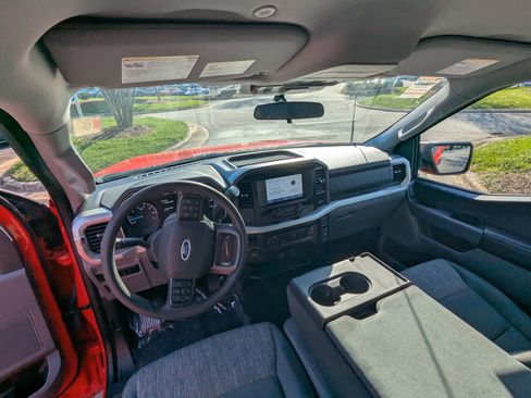 Used 2023 Ford F150 XLT image 12