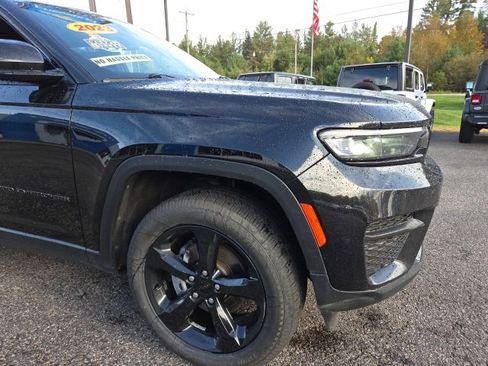 Used 2023 Jeep Grand Cherokee Altitude image 82