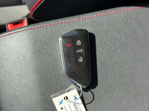 Used 2022 Volkswagen GTI SE image 29