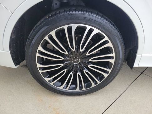 Certified 2023 Lincoln Aviator Black Label w/ Dynamic Handling Package AWD/4WD image 20