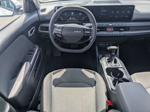 Used 2025 Kia K4 FWD image 16