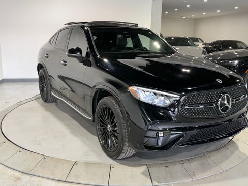 Used 2024 Mercedes-Benz GLC 300 4MATIC w/ AMG Line image 8