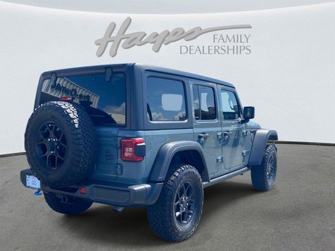 Used 2024 Jeep Wrangler Unlimited AWD/4WD image 3