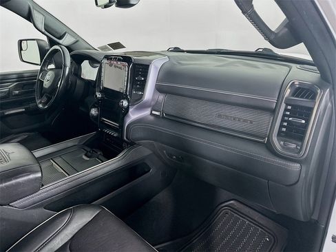 Used 2019 RAM 1500 Limited w/ Body Color Bumper Group image 32