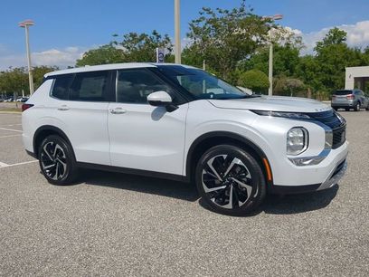 Used 2024 Mitsubishi Outlander SE