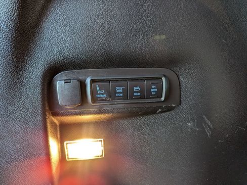 Used 2018 Ford Explorer Platinum AWD/4WD image 48