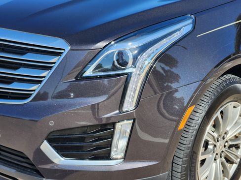 Used 2018 Cadillac XT5 Luxury w/ Driver Awareness Package FWD image 6