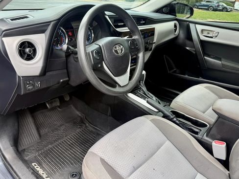 Used 2019 Toyota Corolla LE FWD image 10