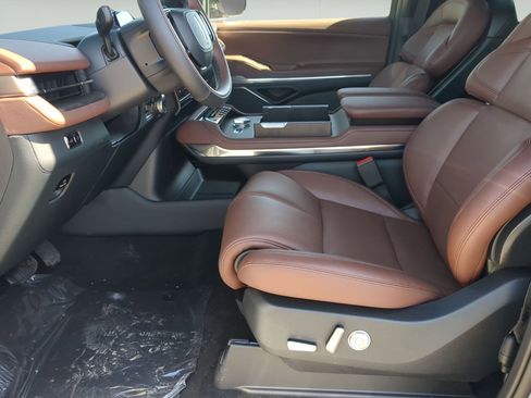 New 2026 Lincoln Navigator Reserve AWD/4WD image 11
