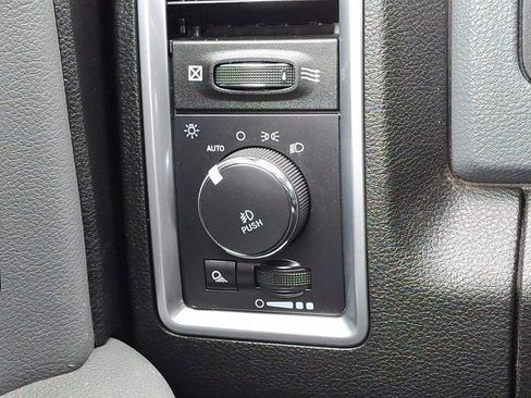 Certified 2019 RAM 1500 Classic Warlock image 28