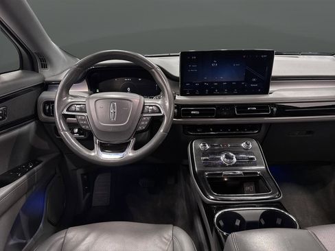 Used 2022 Lincoln Nautilus Reserve image 5