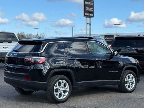 Used 2024 Jeep Compass Sport AWD/4WD image 38