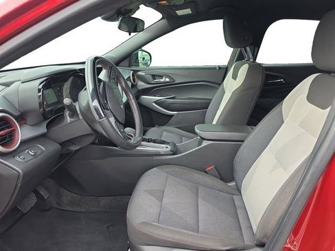 Used 2025 Chevrolet Trax RS w/ Driver Confidence Package FWD image 11