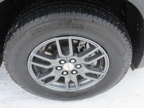 Used 2026 GMC Acadia Elevation image 13